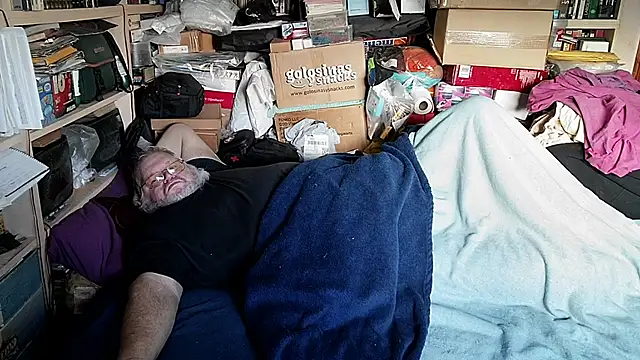 hadeszeuss2 online show from January 18, 3:04 pm