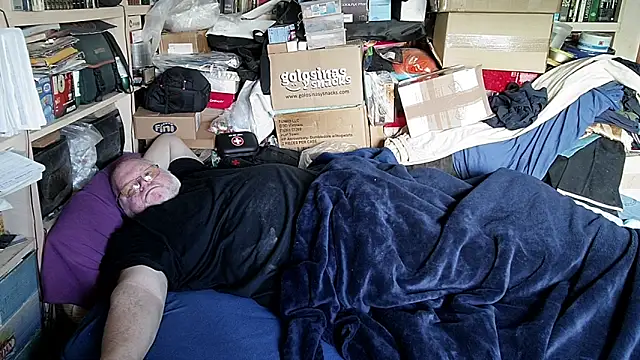 hadeszeuss2 online show from March 6, 3:18 pm