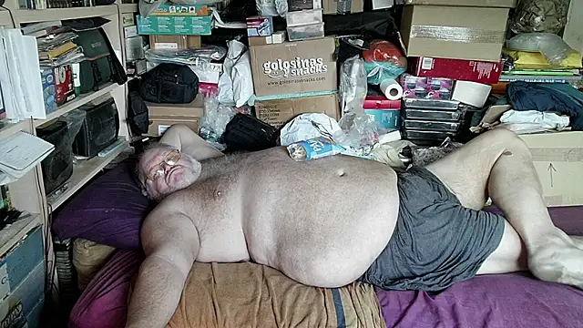 Snapshot of hadeszeuss2 chatting on November 5, 3:04 pm hadeszeuss2 online show from November 5, 3:04 pm