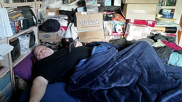 hadeszeuss2 online show from March 15, 2:35 pm