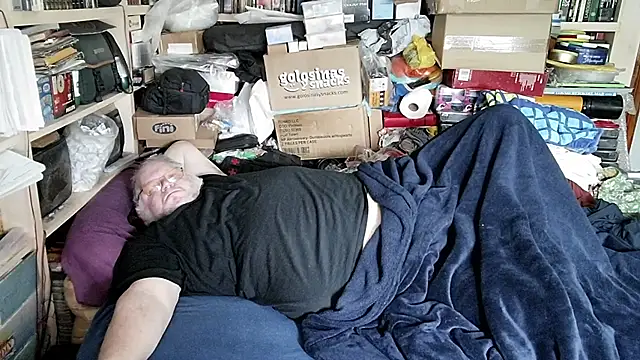 hadeszeuss2 online show from April 14, 2:22 pm