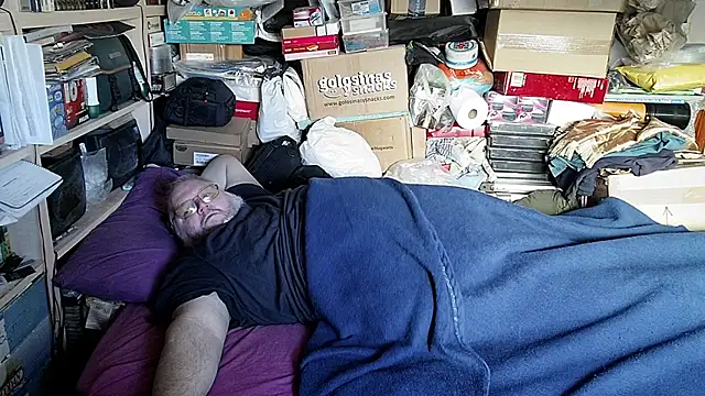 Snapshot of hadeszeuss2 chatting on November 29, 3:34 pm hadeszeuss2 online show from November 29, 3:34 pm