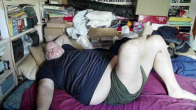 Snapshot of hadeszeuss2 chatting on March 15, 2:23 pm hadeszeuss2 online show from March 15, 2:23 pm