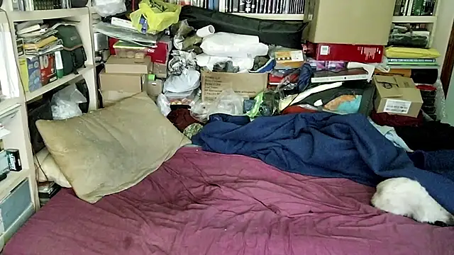 Snapshot of hadeszeuss2 chatting on February 28, 5:48 pm hadeszeuss2 online show from February 28, 5:48 pm