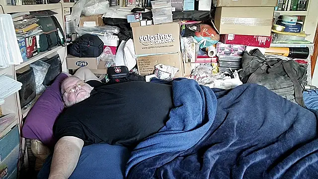 hadeszeuss2 online show from March 25, 3:33 pm