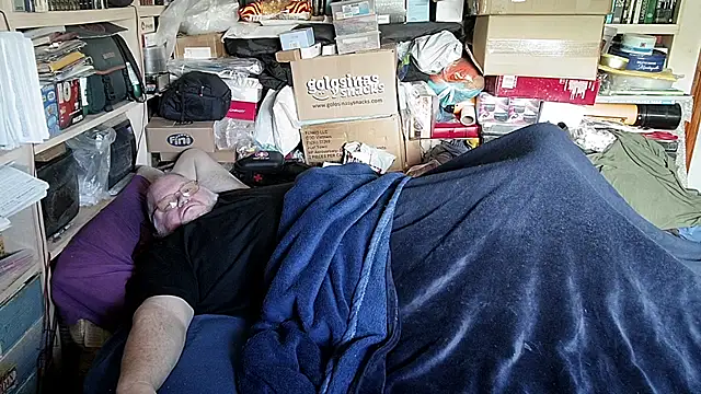 hadeszeuss2 online show from March 29, 3:13 pm