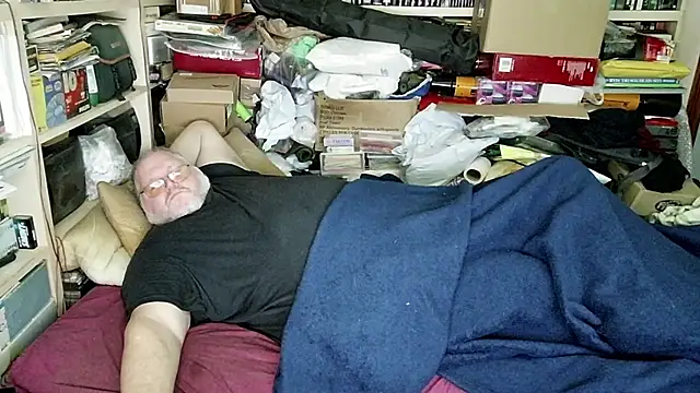 Snapshot of hadeszeuss2 chatting on March 18, 3:22 pm hadeszeuss2 online show from March 18, 3:22 pm