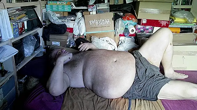 Snapshot of hadeszeuss2 chatting on October 24, 3:00 pm hadeszeuss2 online show from October 24, 3:00 pm