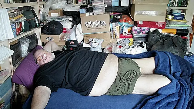 hadeszeuss2 online show from March 23, 2:39 pm