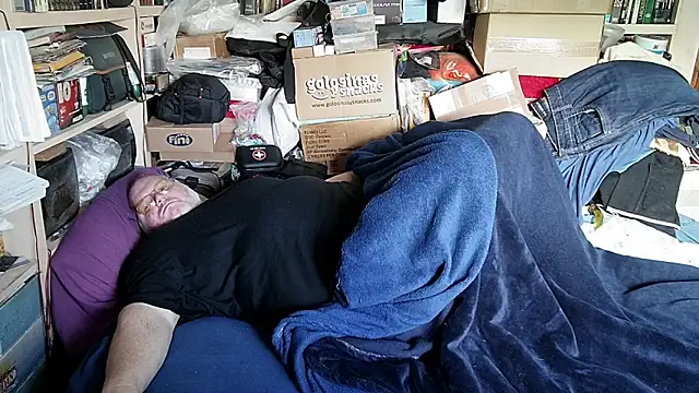 hadeszeuss2 online show from March 8, 2:42 pm