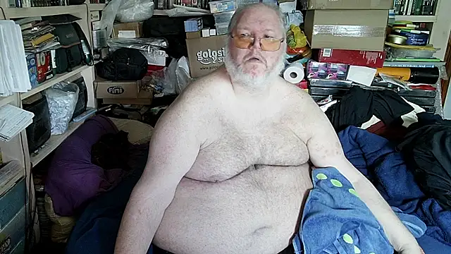 hadeszeuss2 online show from April 13, 2:21 pm