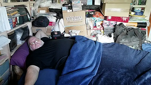 hadeszeuss2 online show from March 22, 2:29 pm