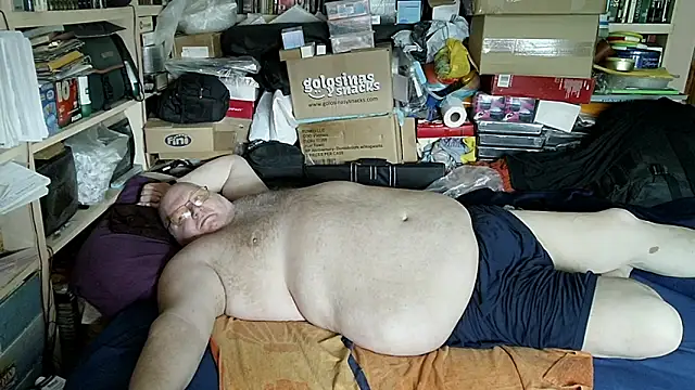 hadeszeuss2 online show from May 7, 1:14 pm