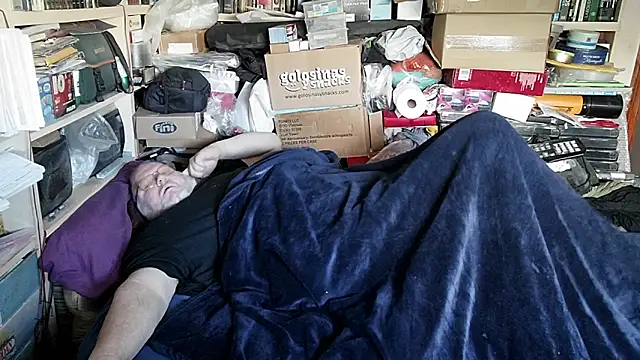 hadeszeuss2 online show from April 3, 8:32 am