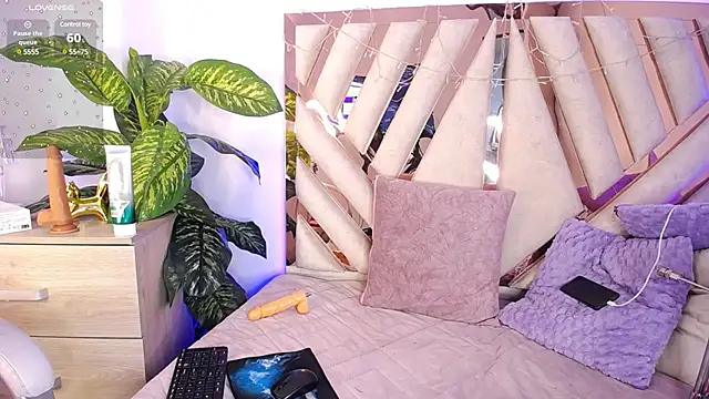 Camille jhonson online show from March 18, 4:39 pm