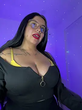 Devilsweet17 online show from March 4, 2:49 am