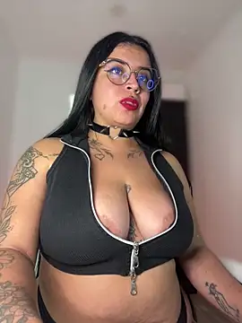 Devilsweet17 online show from January 8, 12:38 am