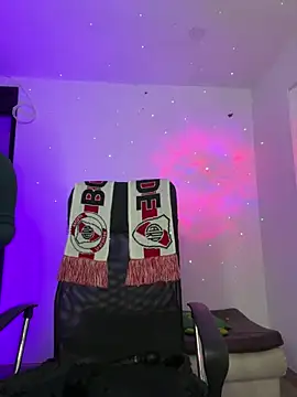 Devilsweet17 online show from February 7, 10:30 pm