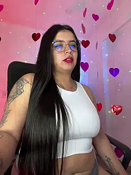 Devilsweet17 online show from February 13, 4:43 am