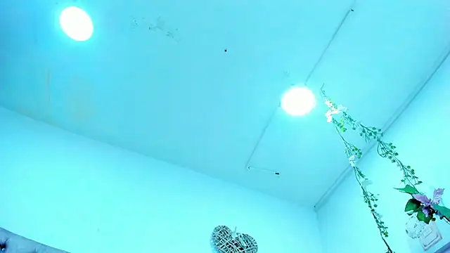 Hannah Miller   online show from October 10, 5:36 pm