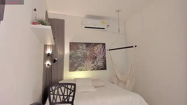 emma alice  online show from January 14, 10:19 am