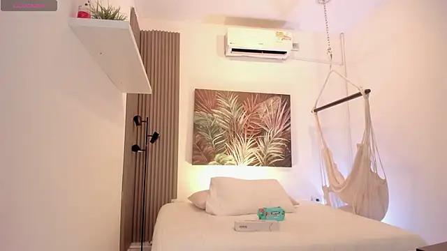 emma alice  online show from January 7, 10:31 am