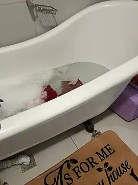 NaughtyKelly28 online show from February 17, 6:05 pm