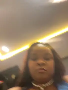 NaughtyKelly28 online show from December 22, 12:22 am