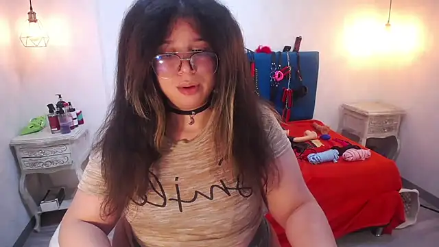 Snapshot of selenablairx chatting on April 19, 6:21 pm selenablairx online show from April 19, 6:21 pm