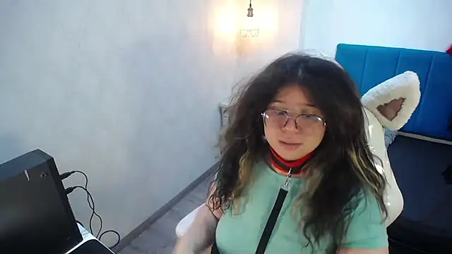 Snapshot of selenablairx chatting on April 22, 4:52 am selenablairx online show from April 22, 4:52 am