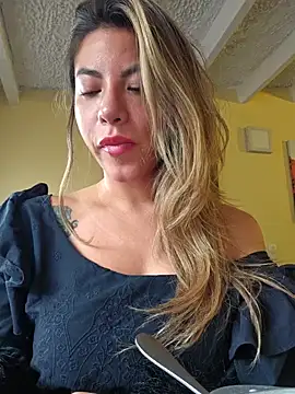 Snapshot of Karen_San_Miguel chatting on October 25, 6:52 pm Karen San Miguel online show from October 25, 6:52 pm