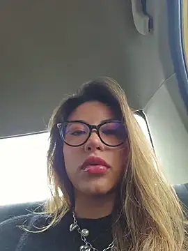Snapshot of Karen_San_Miguel chatting on May 26, 2:37 pm Karen San Miguel online show from May 26, 2:37 pm