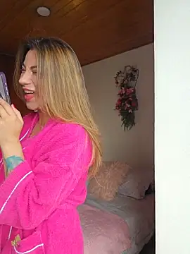 Karen San Miguel online show from April 13, 7:29 pm