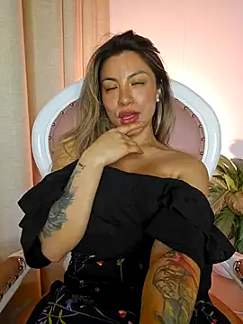 Karen San Miguel online show from February 13, 9:27 pm