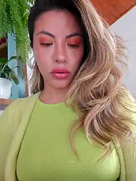 Snapshot of Karen_San_Miguel chatting on November 4, 7:17 pm Karen San Miguel online show from November 4, 7:17 pm