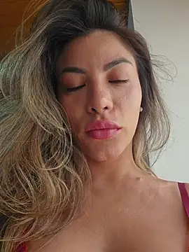 Snapshot of Karen_San_Miguel chatting on December 5, 3:21 pm Karen San Miguel online show from December 5, 3:21 pm