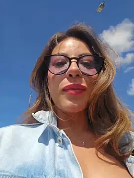 Karen San Miguel online show from March 20, 7:37 pm