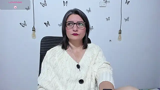 Snapshot of Amie_Adams82_ chatting on February 23, 2:39 pm Amie Adams82 online show from February 23, 2:39 pm