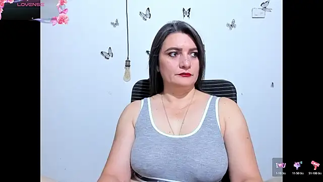 Snapshot of Amie_Adams82_ chatting on July 16, 4:04 pm Amie Adams82 online show from July 16, 4:04 pm