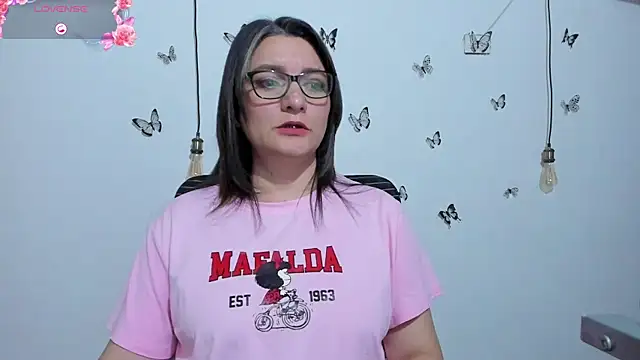 Snapshot of Amie_Adams82_ chatting on January 13, 2:43 pm Amie Adams82 online show from January 13, 2:43 pm