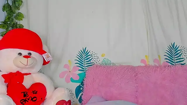 Snapshot of Dear_anne chatting on January 16, 4:07 am Dear anne online show from January 16, 4:07 am