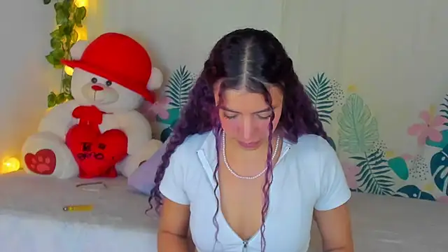 Snapshot of Dear_anne chatting on February 21, 5:13 am Dear anne online show from February 21, 5:13 am