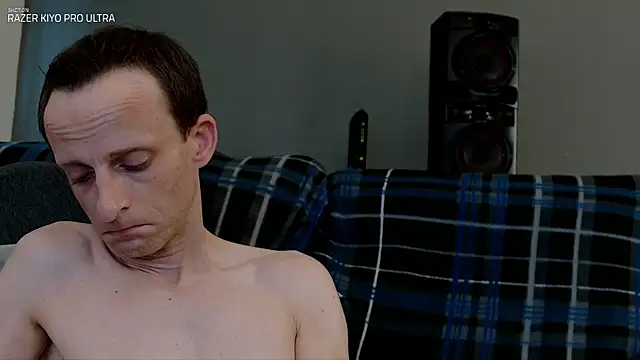 Snapshot of Dilldough405 chatting on October 9, 7:14 pm Dilldough405 online show from October 9, 7:14 pm