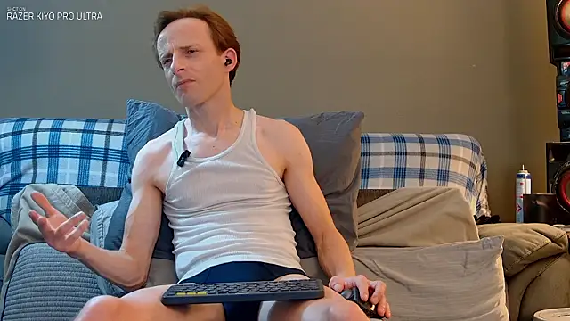 Snapshot of Dilldough405 chatting on February 3, 6:22 am Dilldough405 online show from February 3, 6:22 am