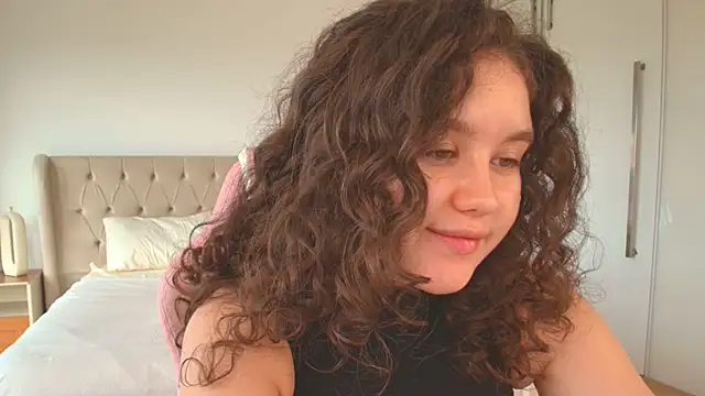 Ariella Sol online show from March 1, 7:25 pm