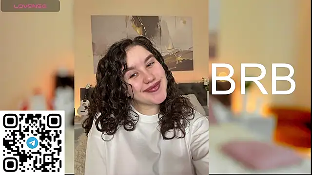 Snapshot of Ariella_Sol chatting on February 6, 4:10 am Ariella Sol online show from February 6, 4:10 am