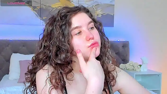 Snapshot of Ariella_Sol chatting on January 18, 7:17 am Ariella Sol online show from January 18, 7:17 am