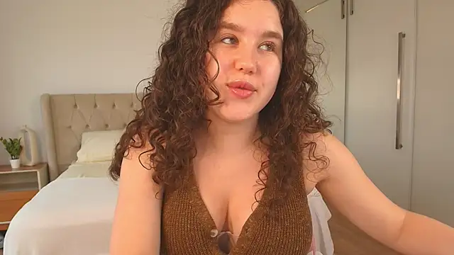 Ariella Sol online show from February 8, 7:22 pm