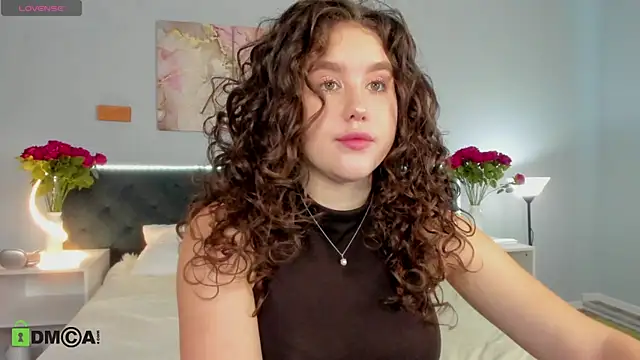 Ariella Sol online show from April 12, 1:20 am