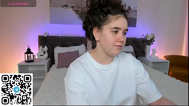 Snapshot of Ariella_Sol chatting on January 28, 4:18 am Ariella Sol online show from January 28, 4:18 am